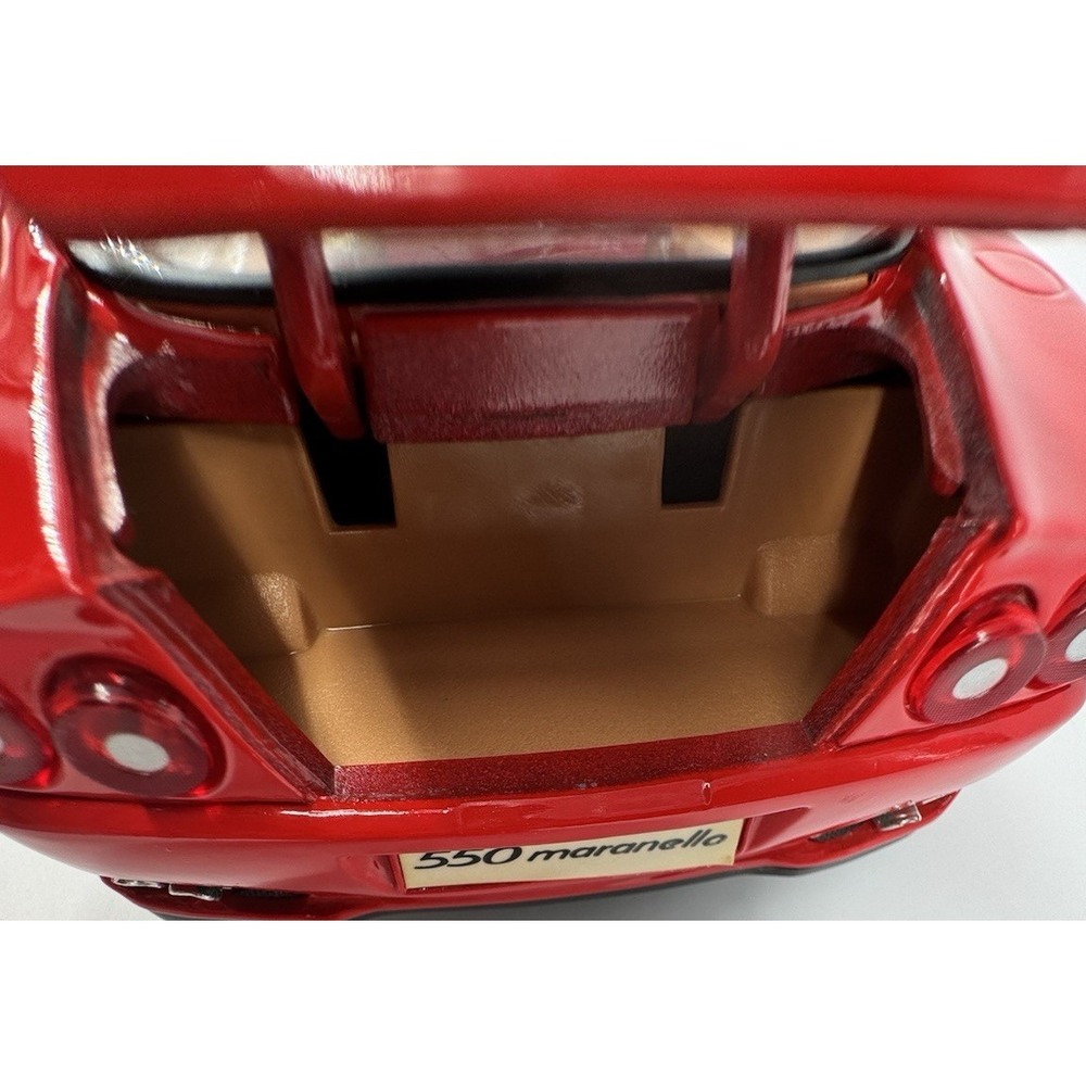 Ferrari 550 Maranello 1:18 Diecast Model Car Red Maisto Opening Parts - Picture 13 of 16